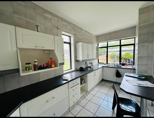 10 BEDROOM HOUSE FOR SALE IN DELVILLE